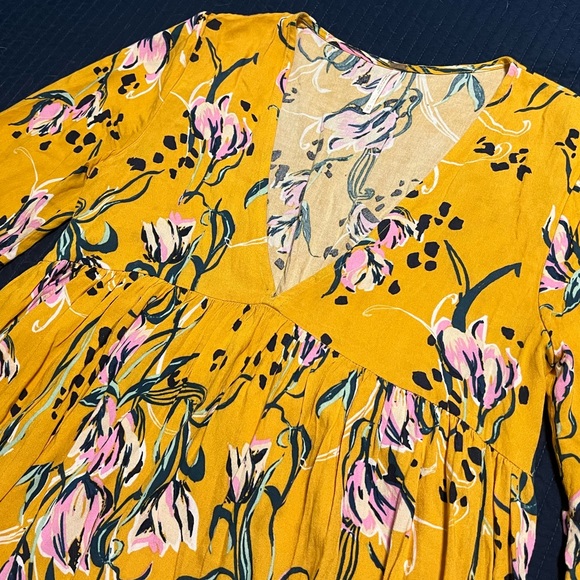 Free people floral yellow flows top - Picture 3 of 5